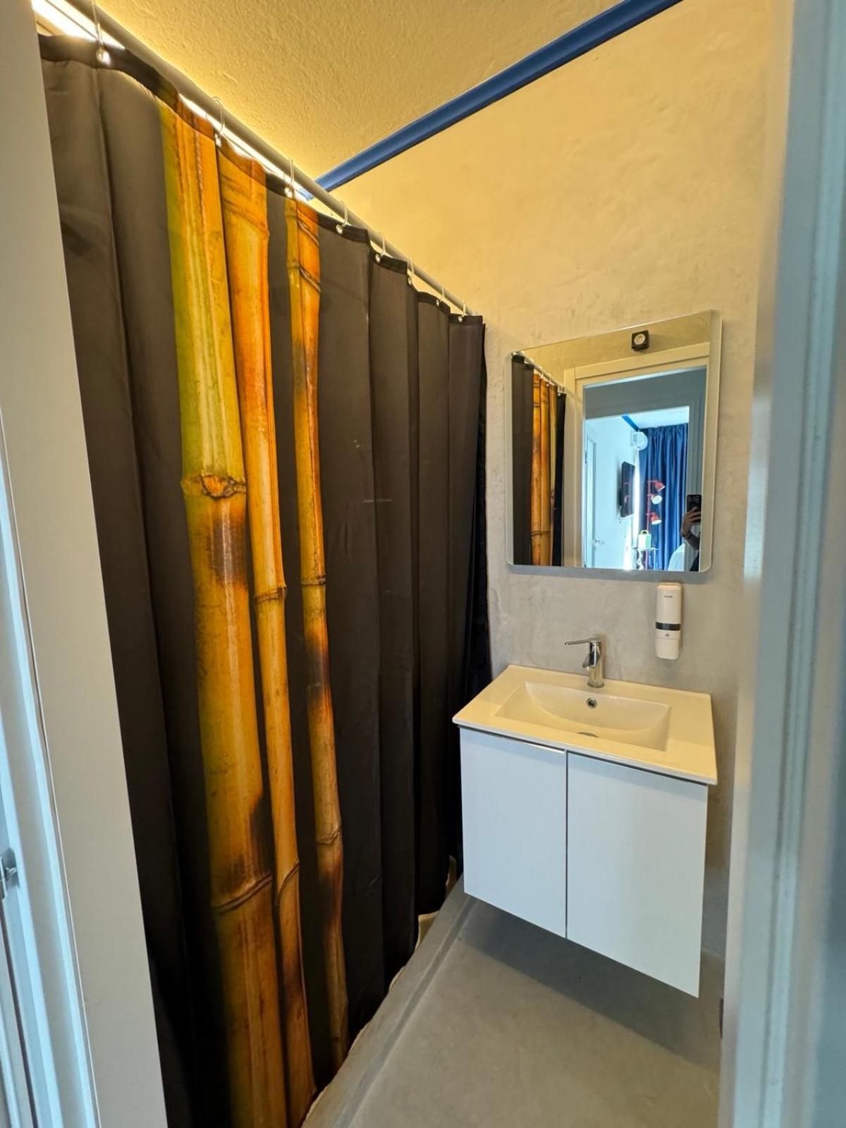 Voulis 45 Plaka Suite By Zeussuites Атина Екстериор снимка