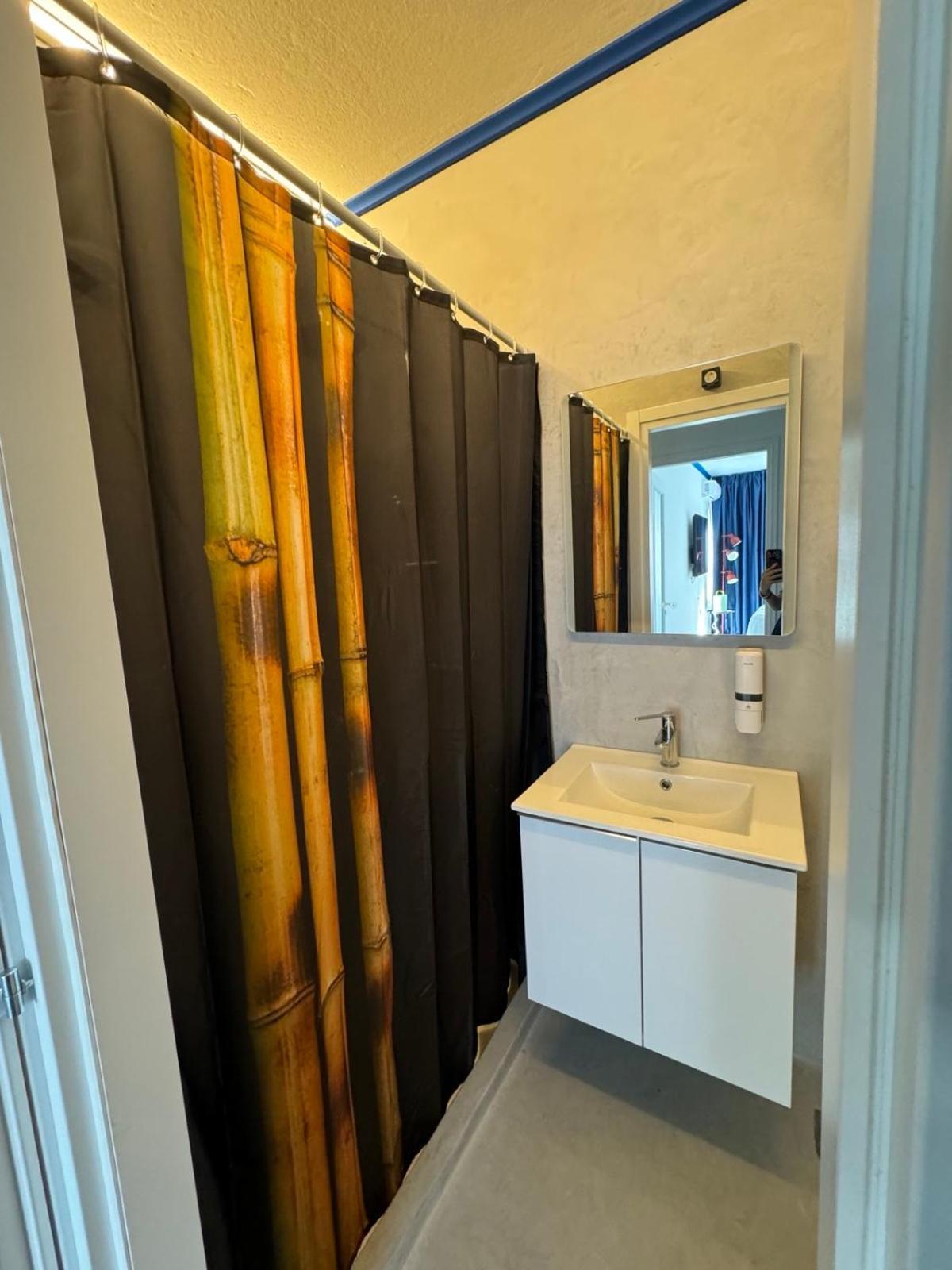 Voulis 45 Plaka Suite By Zeussuites Атина Екстериор снимка